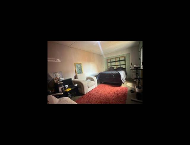 5 BEDROOM HOUSE FOR SALE IN MOLAPO